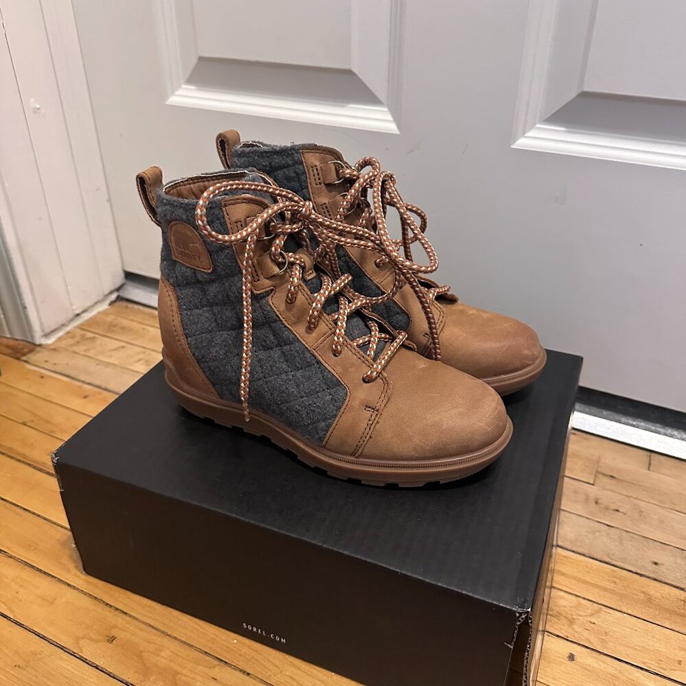 Sorel Evie II NW Lace-up Like New Booties
